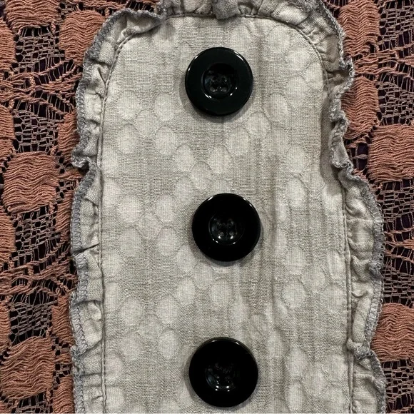 Knitted Dove crochet apron dress SMALL pockets buttons ruffles boho cottagecore - Picture 3 of 11